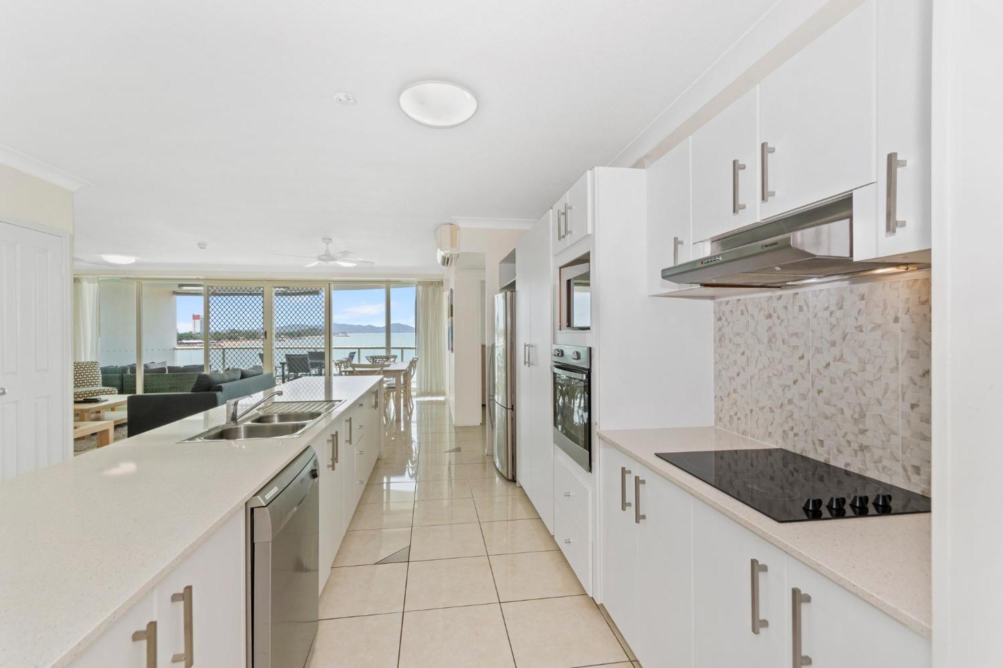 Mariners North Holiday Apartments Таунсвилл Экстерьер фото