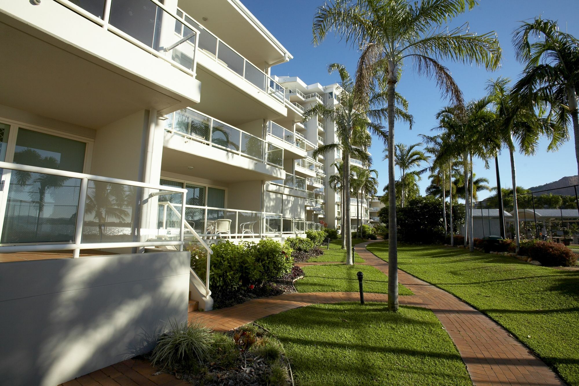 Mariners North Holiday Apartments Таунсвилл Экстерьер фото